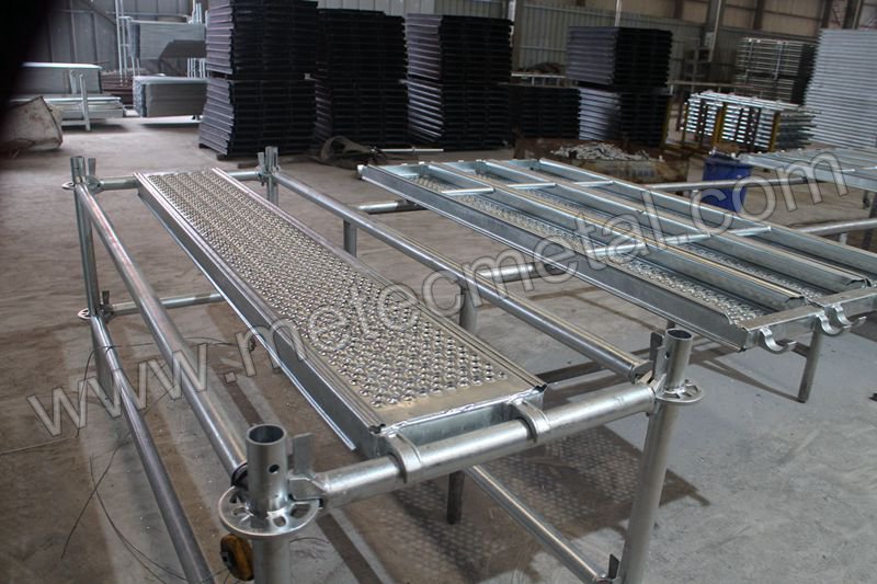 Round Hold Layher type Steel planks for scaffold